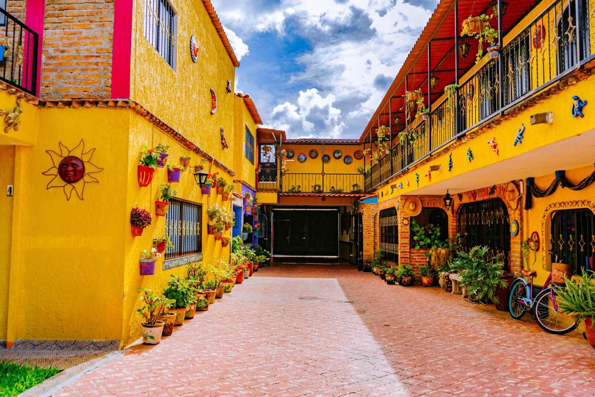 Posada Margaritas Tlaquepaque Exterior foto